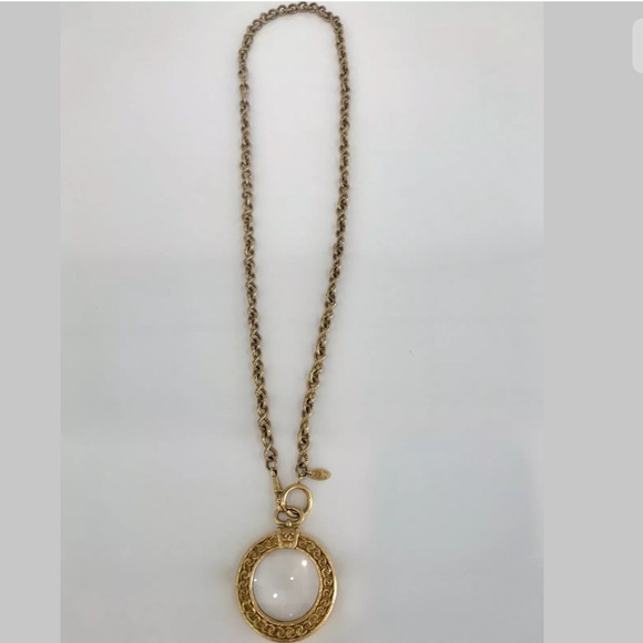 CHANEL MAGNIFYING GLASS MEDALLION NECKLACE NWOTS! - Picture 7 of 15